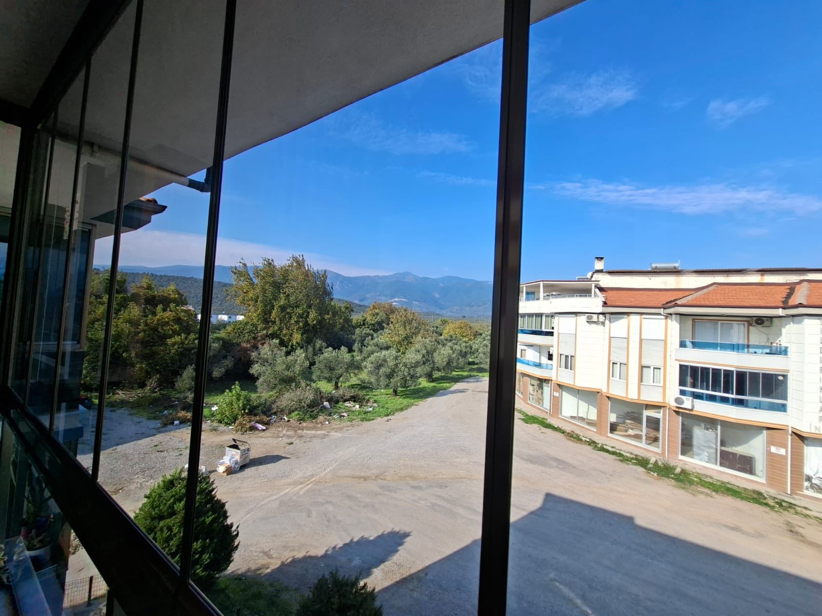 AKÇAY CEMİL TEMEL MAHALLESİNDE 2+1 AYRI MUTFAK ÖN CEPHE GENİŞ VE FERAH DAİRE - Görsel 6